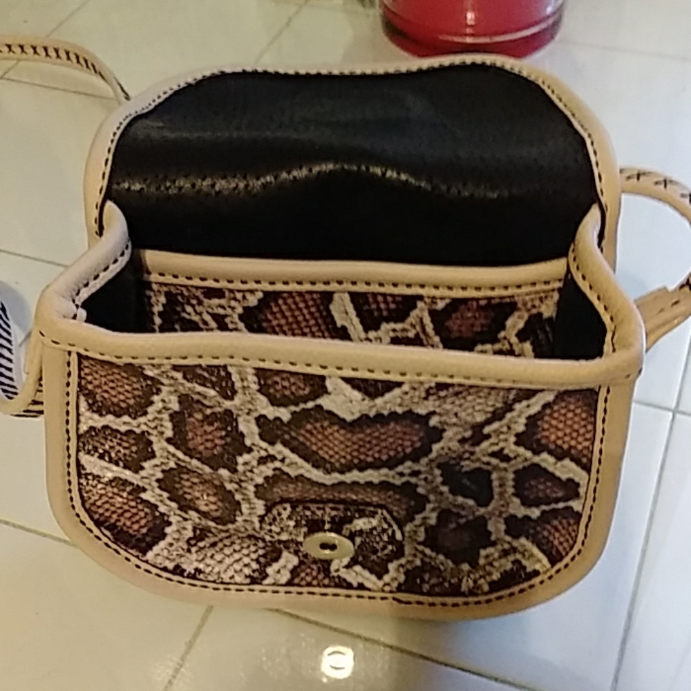 Gorgeous pink genuine python mini crossover! - Picture 3 of 3